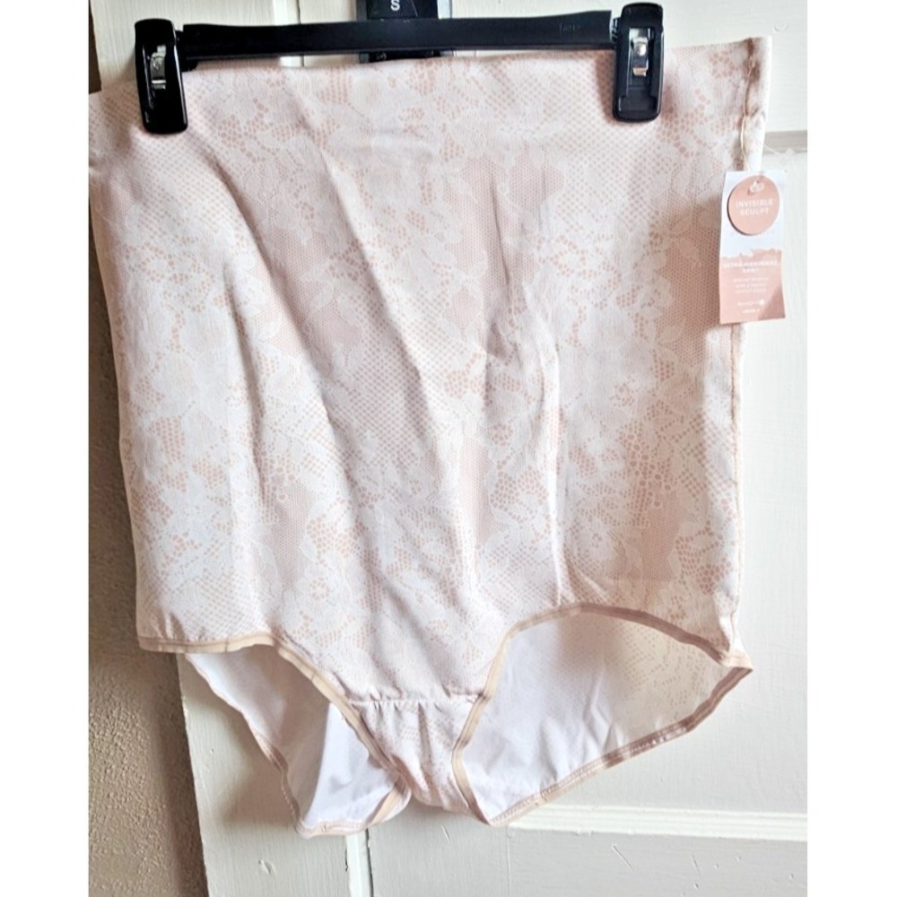 NWT cacique 18/20invisible sculpt ultra high waist brief allover shaping level 3